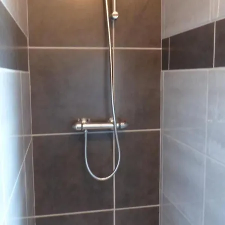 Maison Moderne Renovee, 3 Etages, Climatisee, Cour Interieure, Proche Parc D'attractions, Confort - Fr-1-489-160 Vaumas